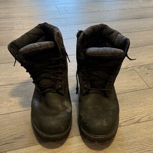 Men's size 10.5 Black Lace-Up Work Boots in used condition they do show wear